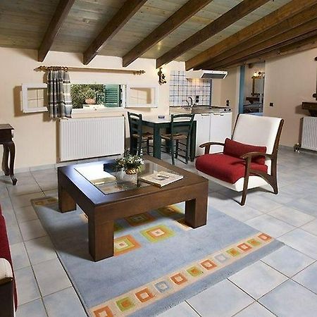 Yannis Servos Barbati Apartments מראה חיצוני תמונה