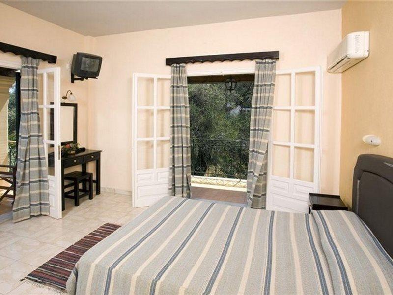 Yannis Servos Barbati Apartments מראה חיצוני תמונה