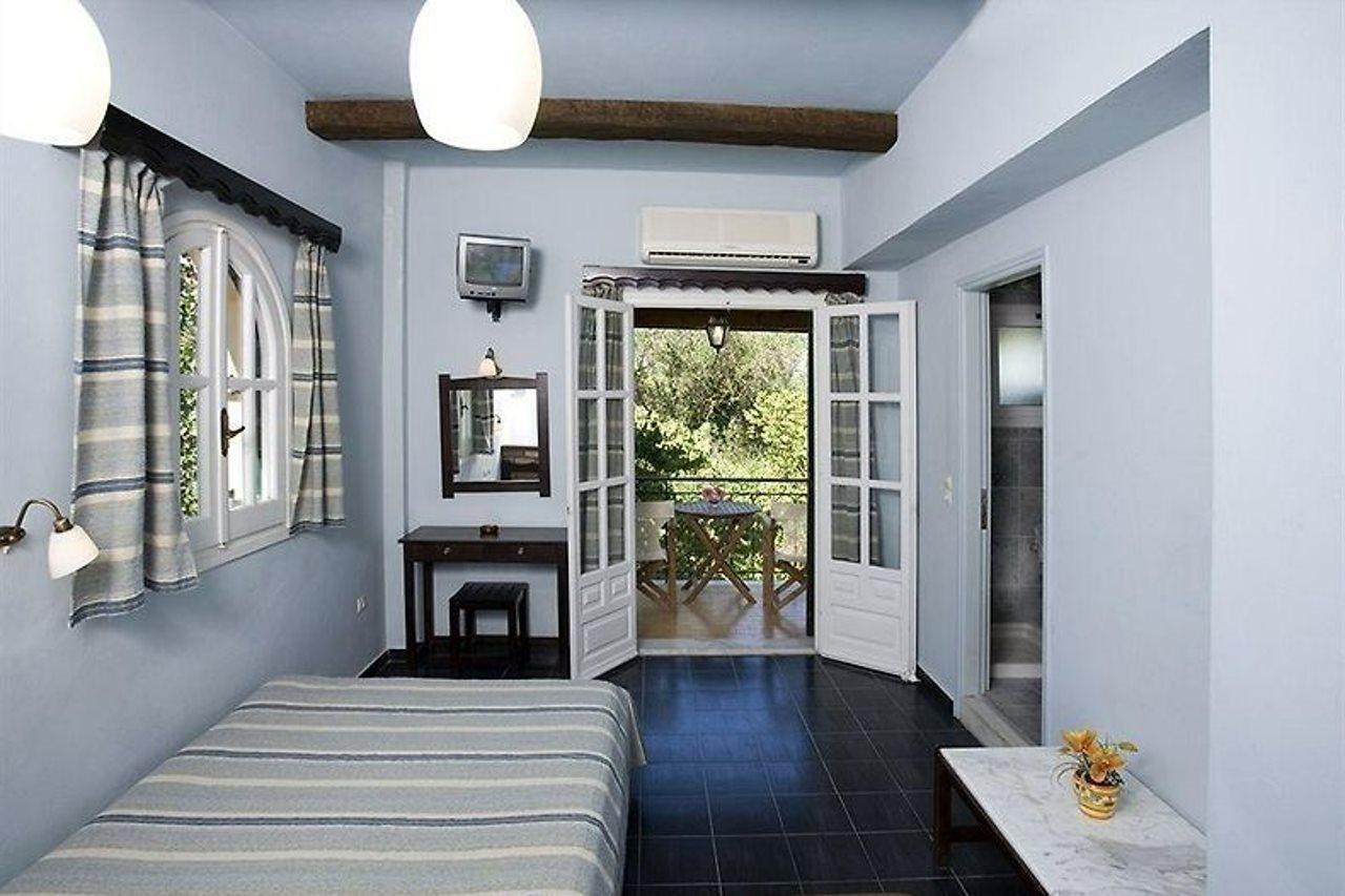 Yannis Servos Barbati Apartments מראה חיצוני תמונה