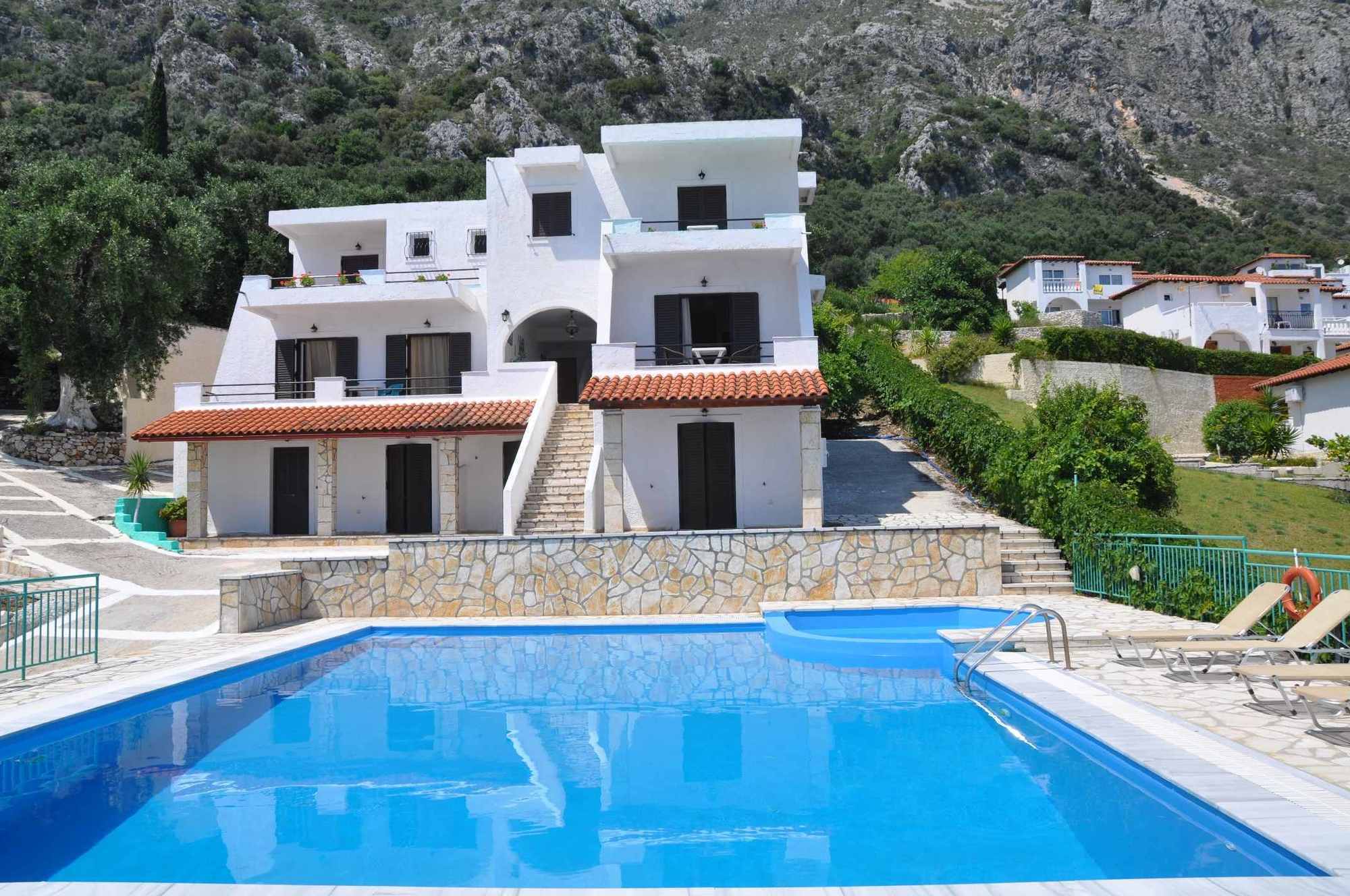 Yannis Servos Barbati Apartments מראה חיצוני תמונה